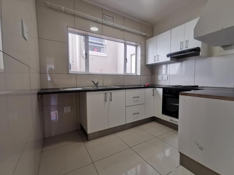 To Let 2 Bedroom Property for Rent in Vredehoek Western Cape